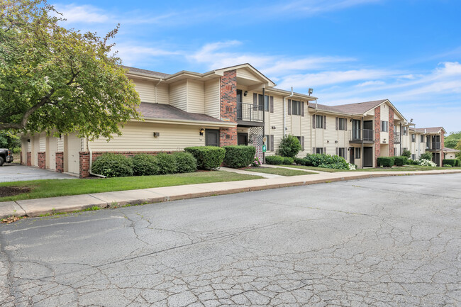 Building Photo - Bear Arbor Apartments