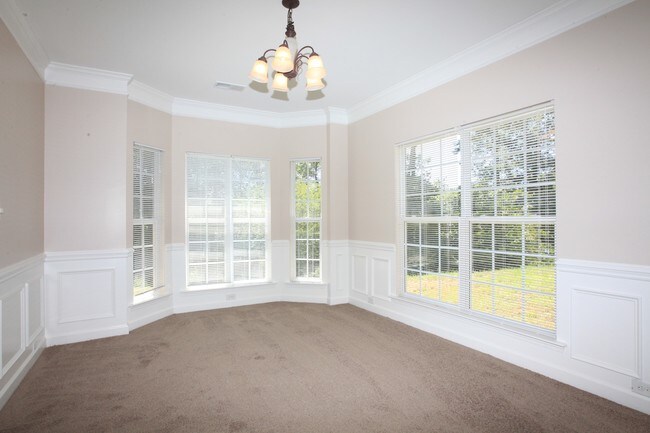 Foto del edificio - 1424 Bedlington Dr NW