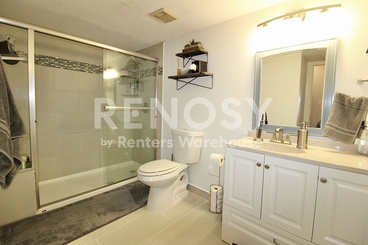 Foto del edificio - 6388 Oak Ct