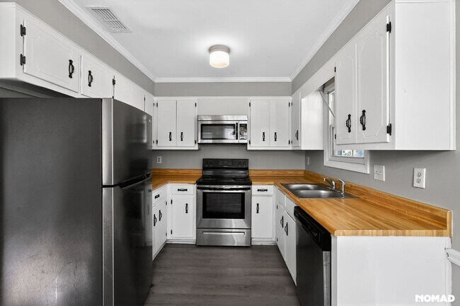 Foto del edificio - 2932 Tower Pines Dr