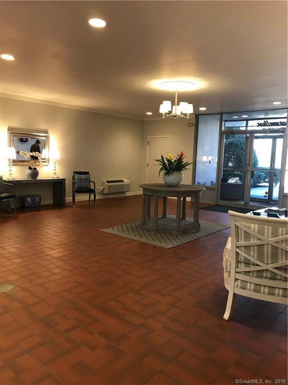 Foto principal - 155 Brewster St