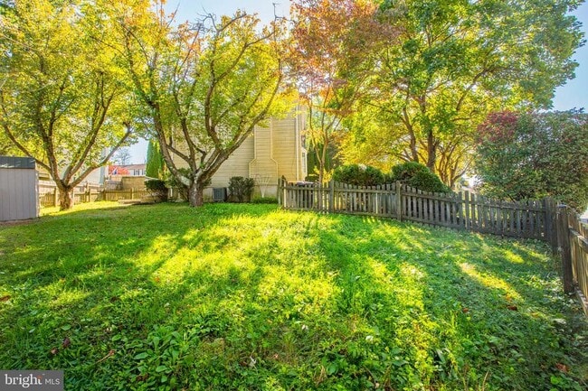 Building Photo - 523 Bunker Hill Ct