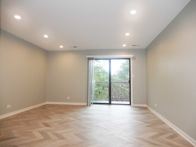 Foto del edificio - 705 W Central Rd
