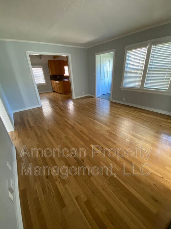 Foto del edificio - 1444 S Marion Ave