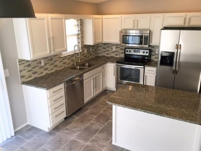 Foto del edificio - 708 S Red Oaks Cir