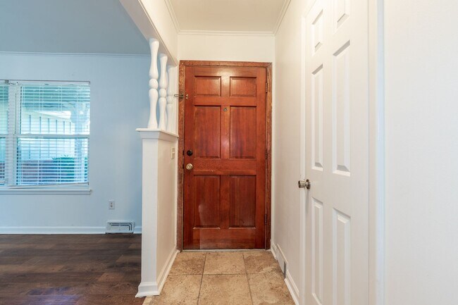 Building Photo - Coming Soon! Remodeled Tulsa Gem!!