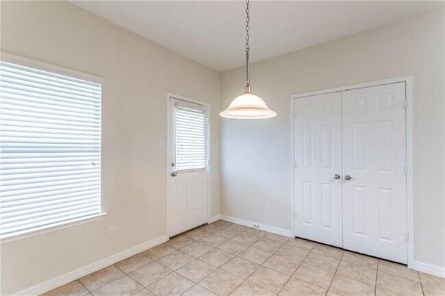 Building Photo - 3712 Nightjar View Terrace