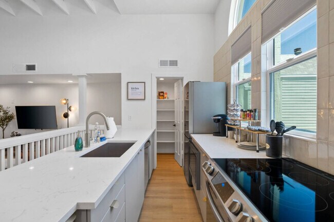 Foto del edificio - 4641 N 8th Pl