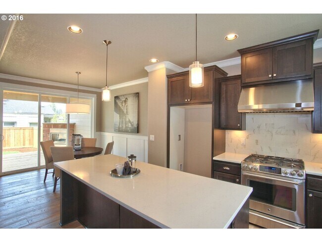 Foto del edificio - UNIVERSITY PARK Neighborhood Townhome-3bed...