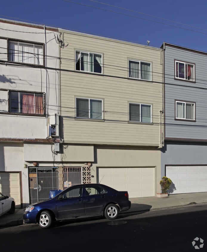 Foto del edificio - 261 Price St