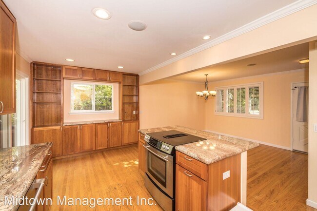 Building Photo - 3 br, 3.5 bath House - 3378 St. Michael Drive