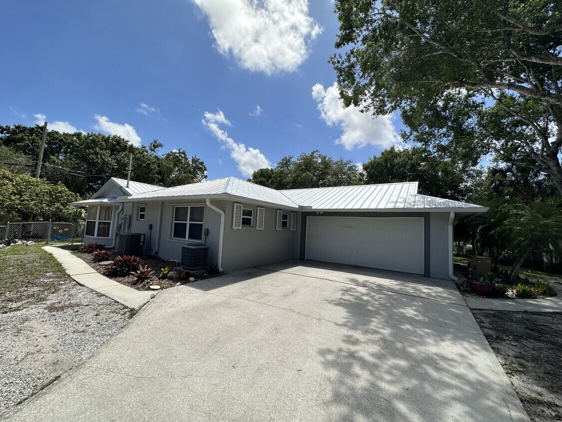 632 Benedictine Terrace, Sebastian, FL 32958 House Rental in