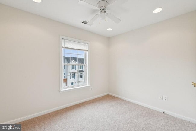 Foto del edificio - 8968 Brewer Creek Pl