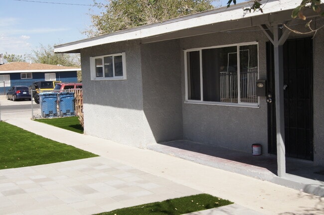 Building Photo - 313 Paul Ave