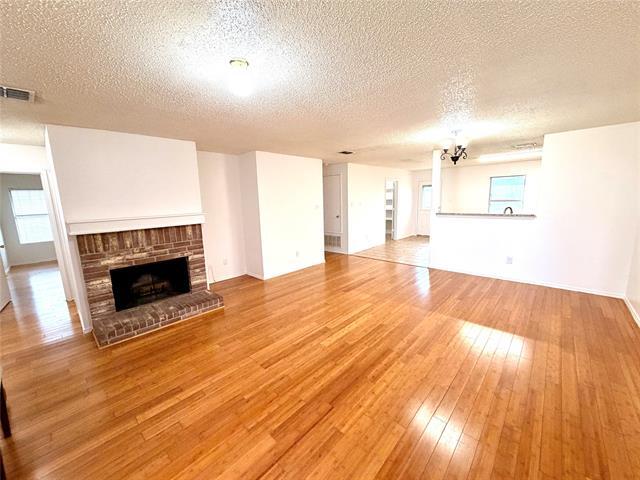 Building Photo - 607 Pickwick Ln