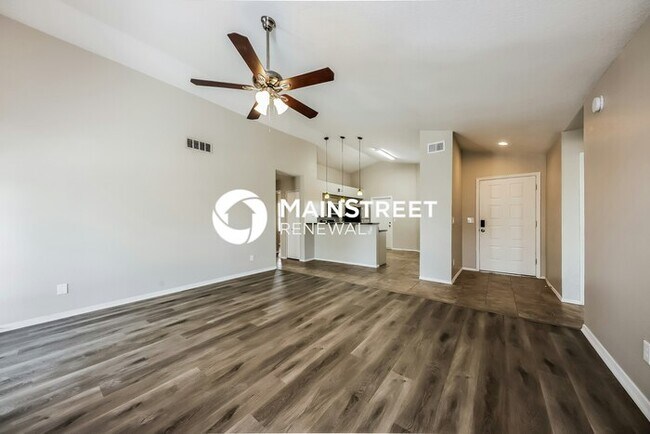 Building Photo - 3 Bedroom Pet-Friendly Home in Glendale, A...