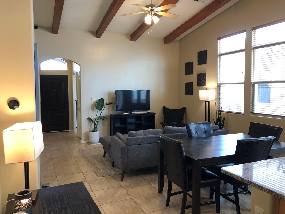 Foto principal - 1424 Lumberton Dr NW