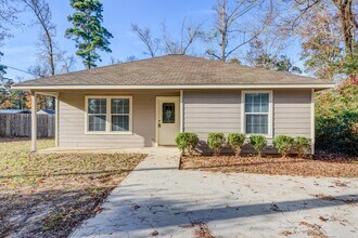 Building Photo - 10559 Royal Andrews Dr