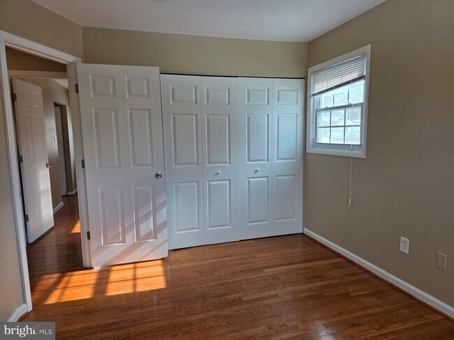 Foto del edificio - 6212 Thomas Dr