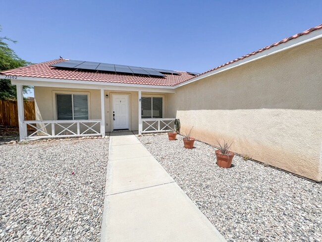 Foto del edificio - 4 bedroom home in Desert Vista neighborhood!