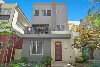 Building Photo - 140 Allusion