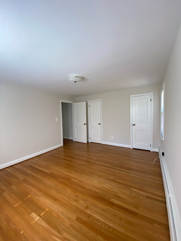 Building Photo - 24 Holly Dr