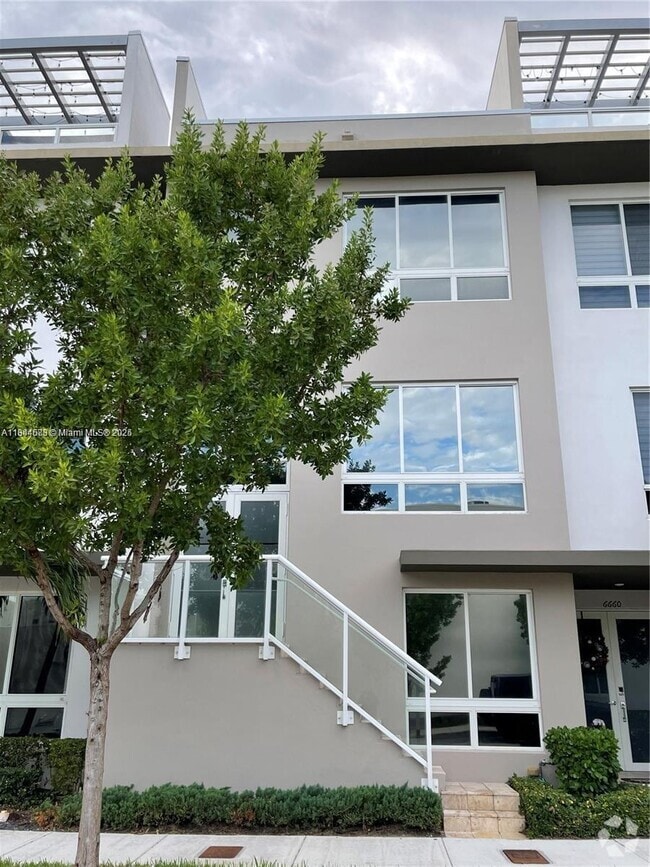 Building Photo - 6650 NW 104th Path