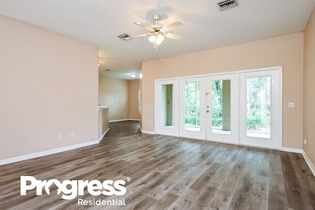 Building Photo - 586 Summerwood Dr