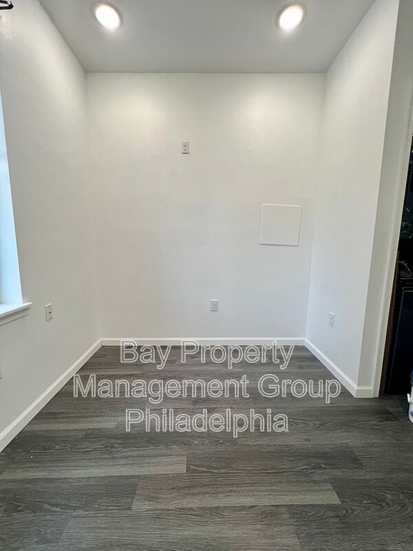 Building Photo - 5536 Blakemore St