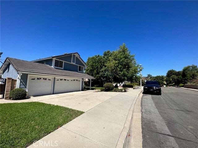 Building Photo - 20780 Fern Cir