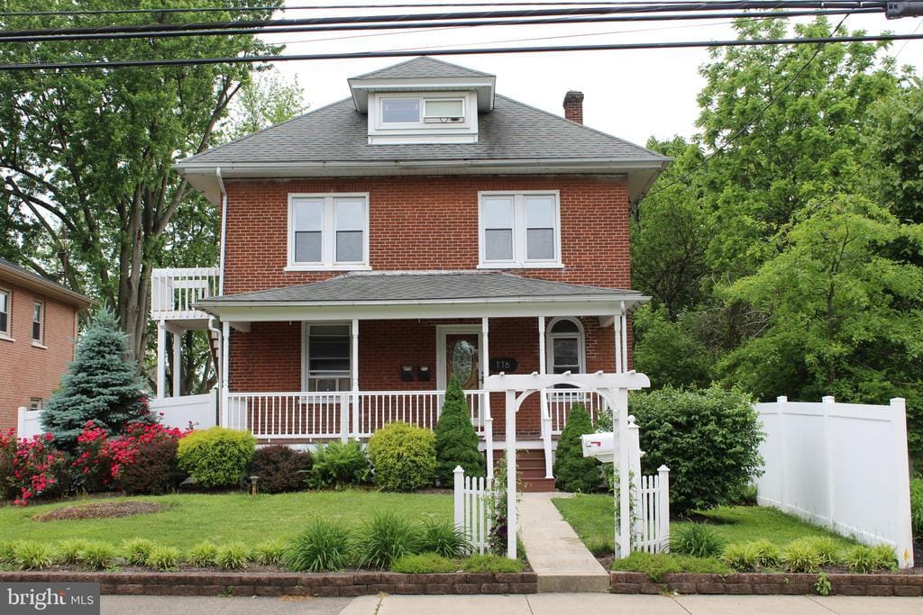 Foto principal - 116 S Main St