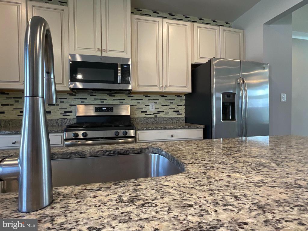 Foto principal - 5878 Tomahawk St