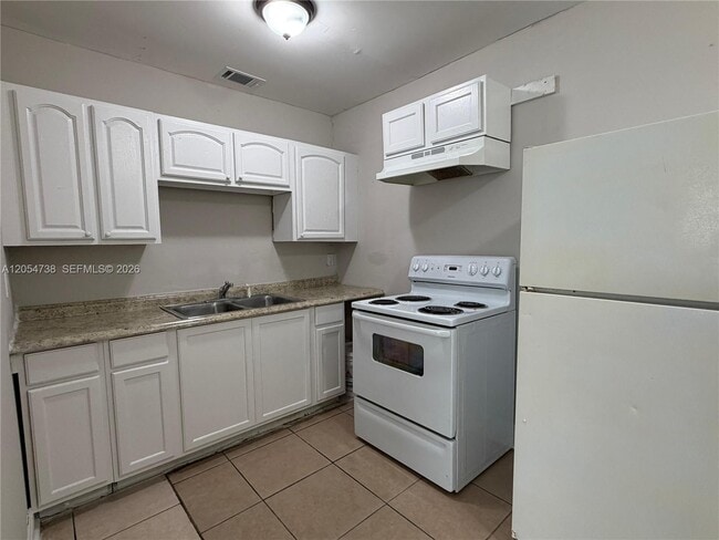 Building Photo - 7231 Bailey Ct