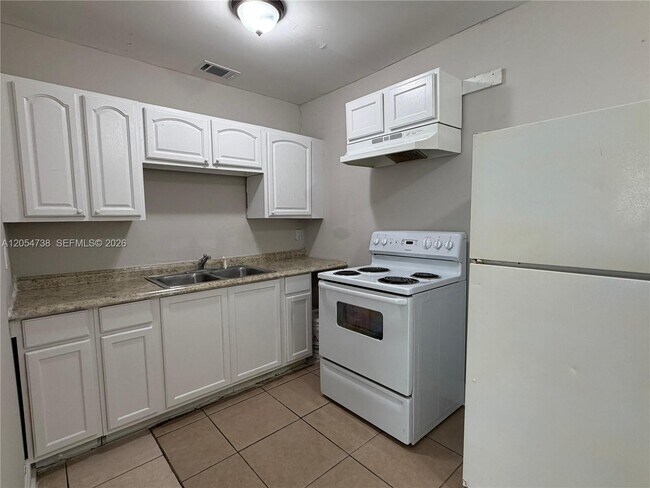 Foto del edificio - 7231 Bailey Ct