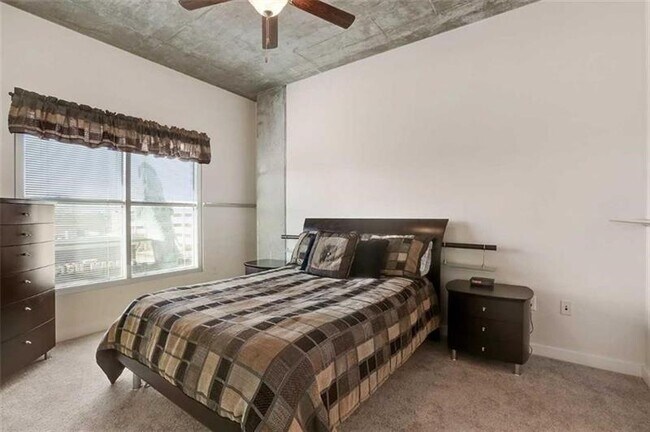 Foto del edificio - 250 Pharr Rd NE