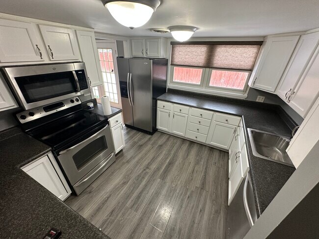 Foto del edificio - 3974 Maricarr Dr