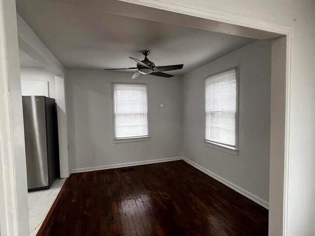 Building Photo - 4640 White City Rd