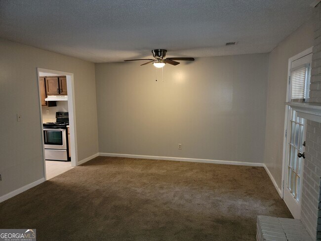 Building Photo - 8025 Creekstone Way