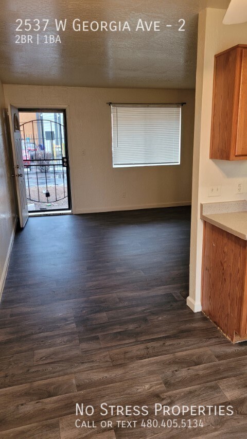 Foto del edificio - 2537 W Georgia Ave