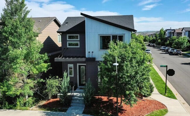 Building Photo - 1794 W 67th Pl