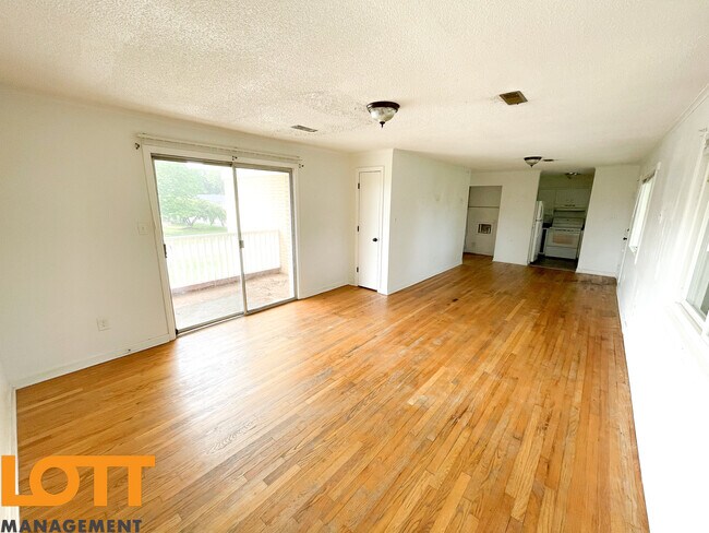 Foto del edificio - 120 Pueblo St #D