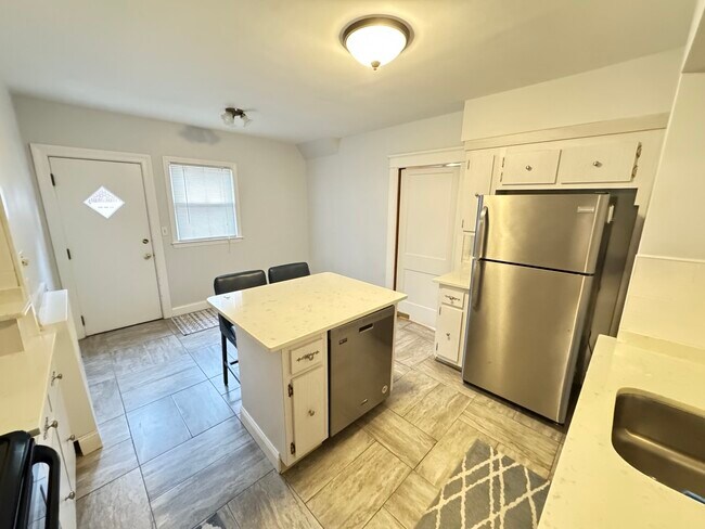 Foto del edificio - 214 Commonwealth Ave