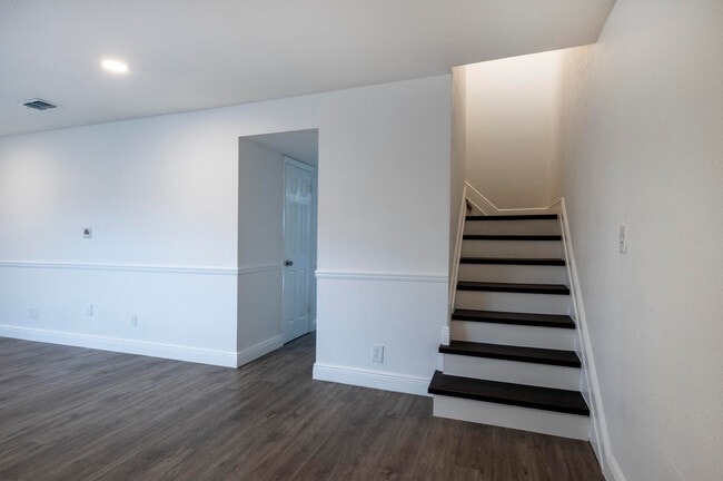 Building Photo - 8059 SW 18th Ct