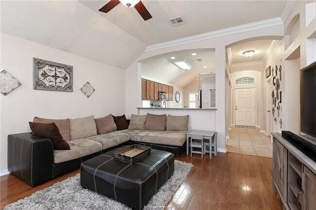 Foto del edificio - 2014 Mountain Wind Loop