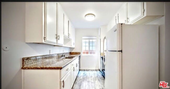 Building Photo - 3740 Veteran Ave