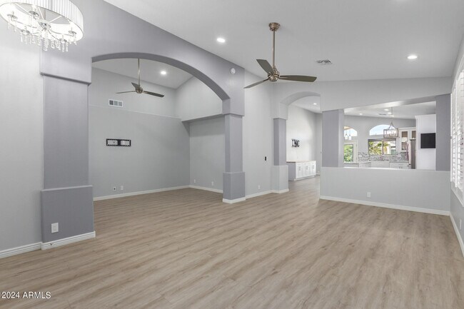 Building Photo - 6068 W Irma Ln