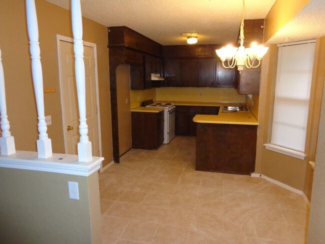 Foto del edificio - 4413 S Cypress Ave