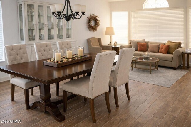 Building Photo - 10465 E Star of the Desert Dr