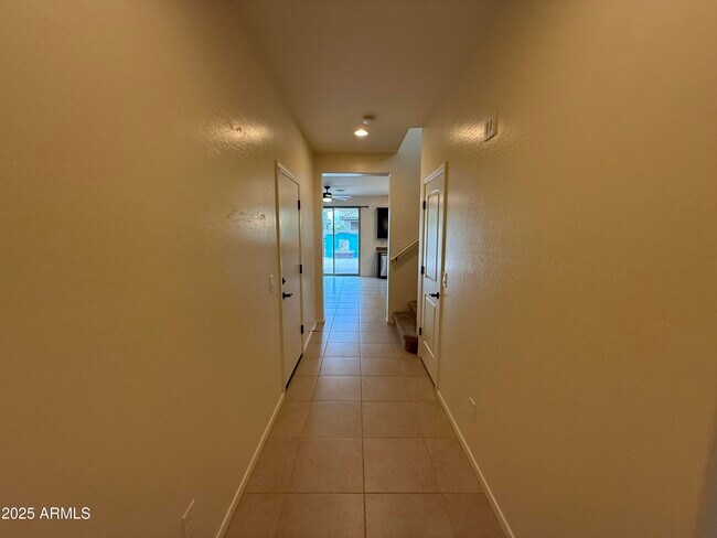 Building Photo - 12038 W Briles Rd