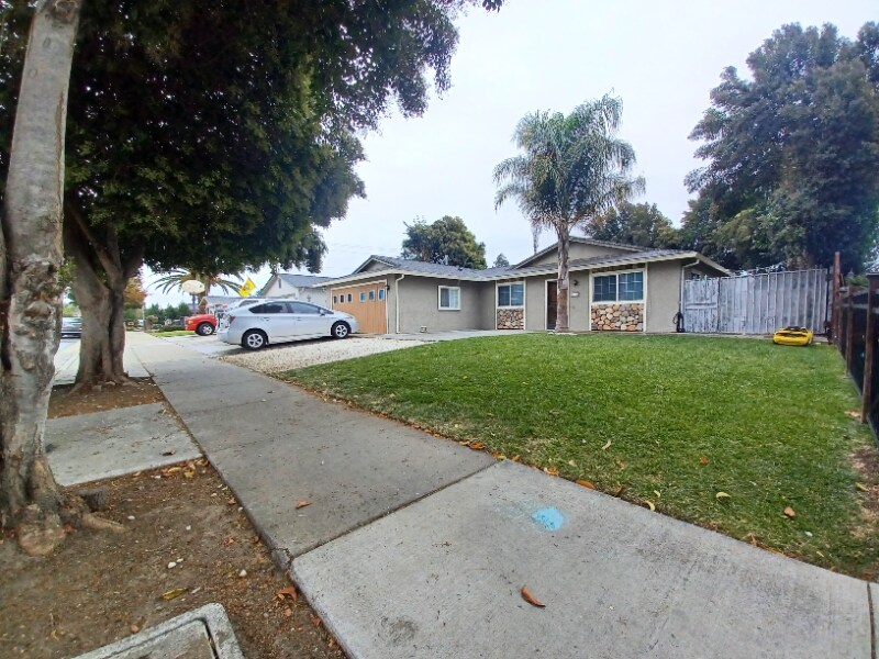 Primary Photo - 1111 Central Ave